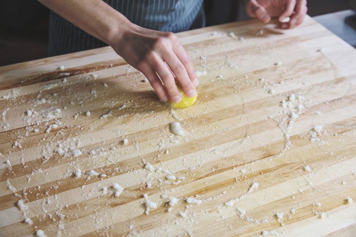 12-surprising-benefits-lemons-can-do-for-you-7.jpg