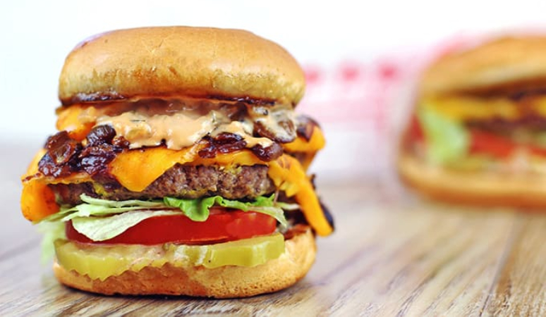 14-most-welcomed-fast-food-burgers-now-7.jpg