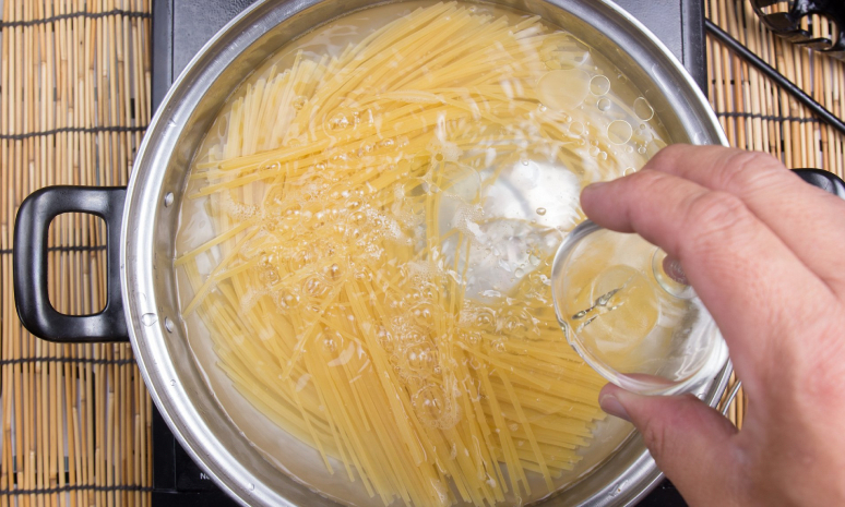 5-bad-cooking-habits-that-are-ruining-your-foods-6.jpg