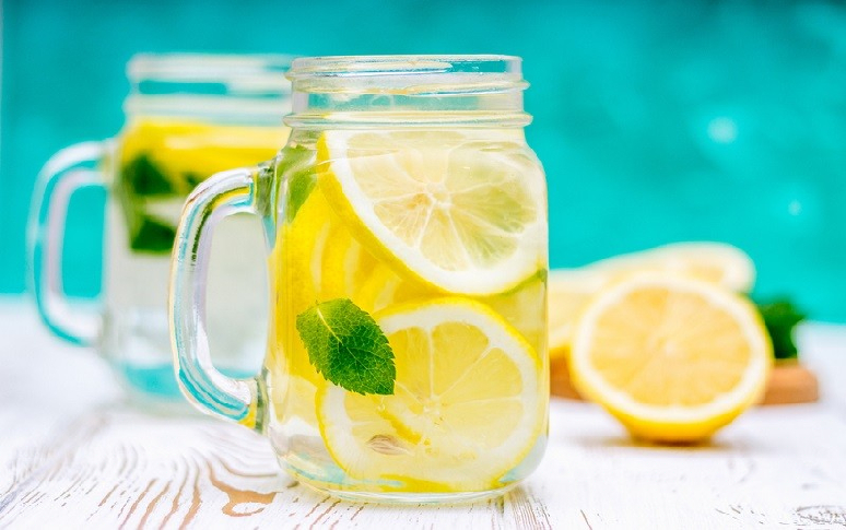 7-side-effects-of-drinking-lemon-water-1.jpg